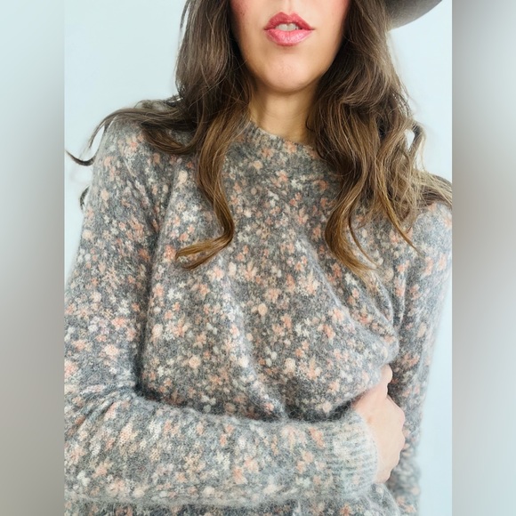 Floral Sweater - Picture 3 of 5